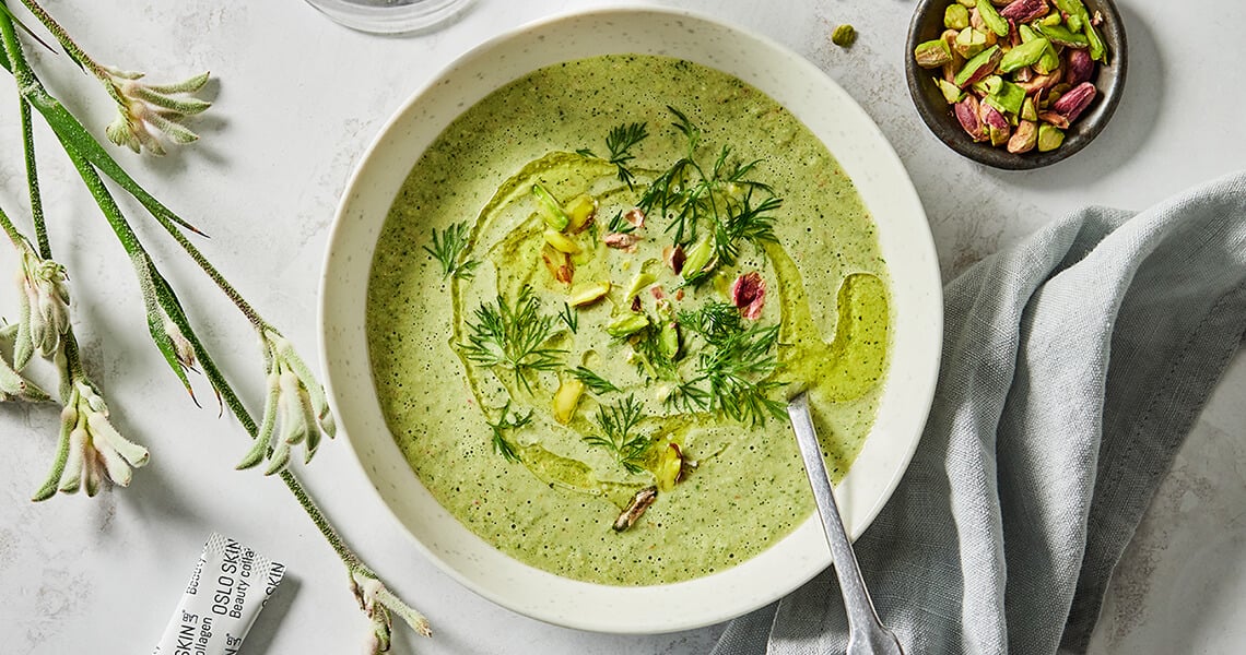 Zuppa fredda di cetrioli e pistacchi