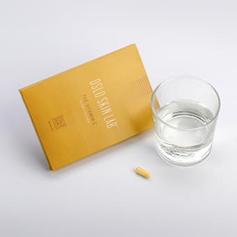 The Vitamin C confezione con bicchiere e capsula